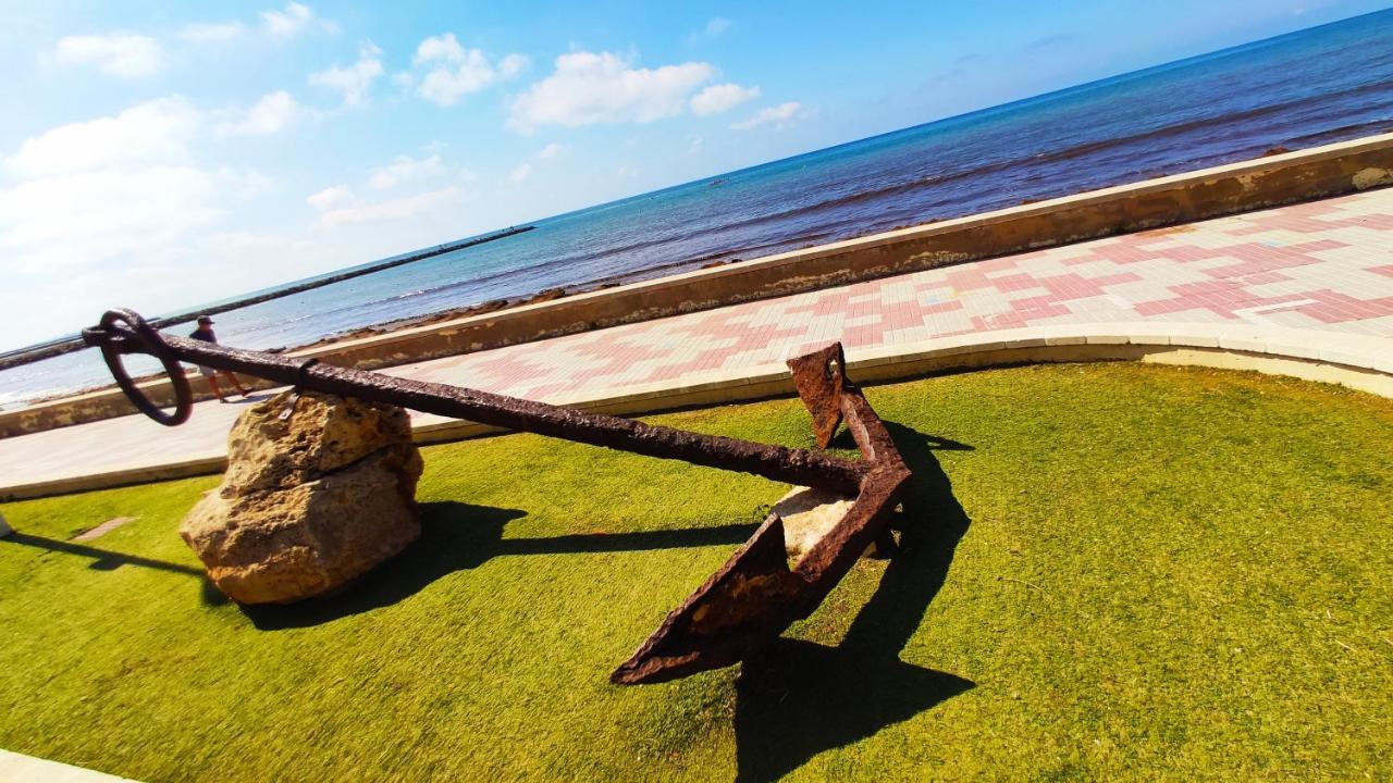 サンタ・ポラBeautiful Flat With Sea View And Sound Of The Surfアパートメント エクステリア 写真